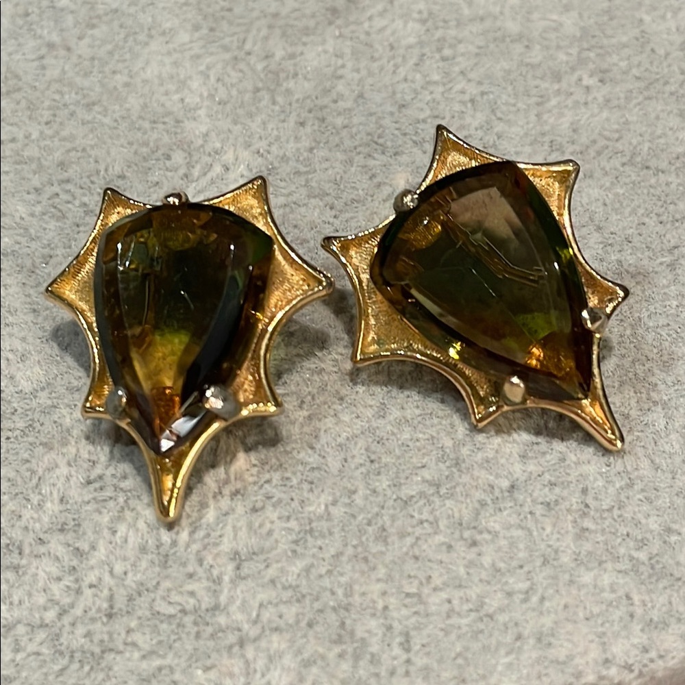 Gold and Green Leaf-Shaped Earrings with Intricate Vintage Gold tone and Glass